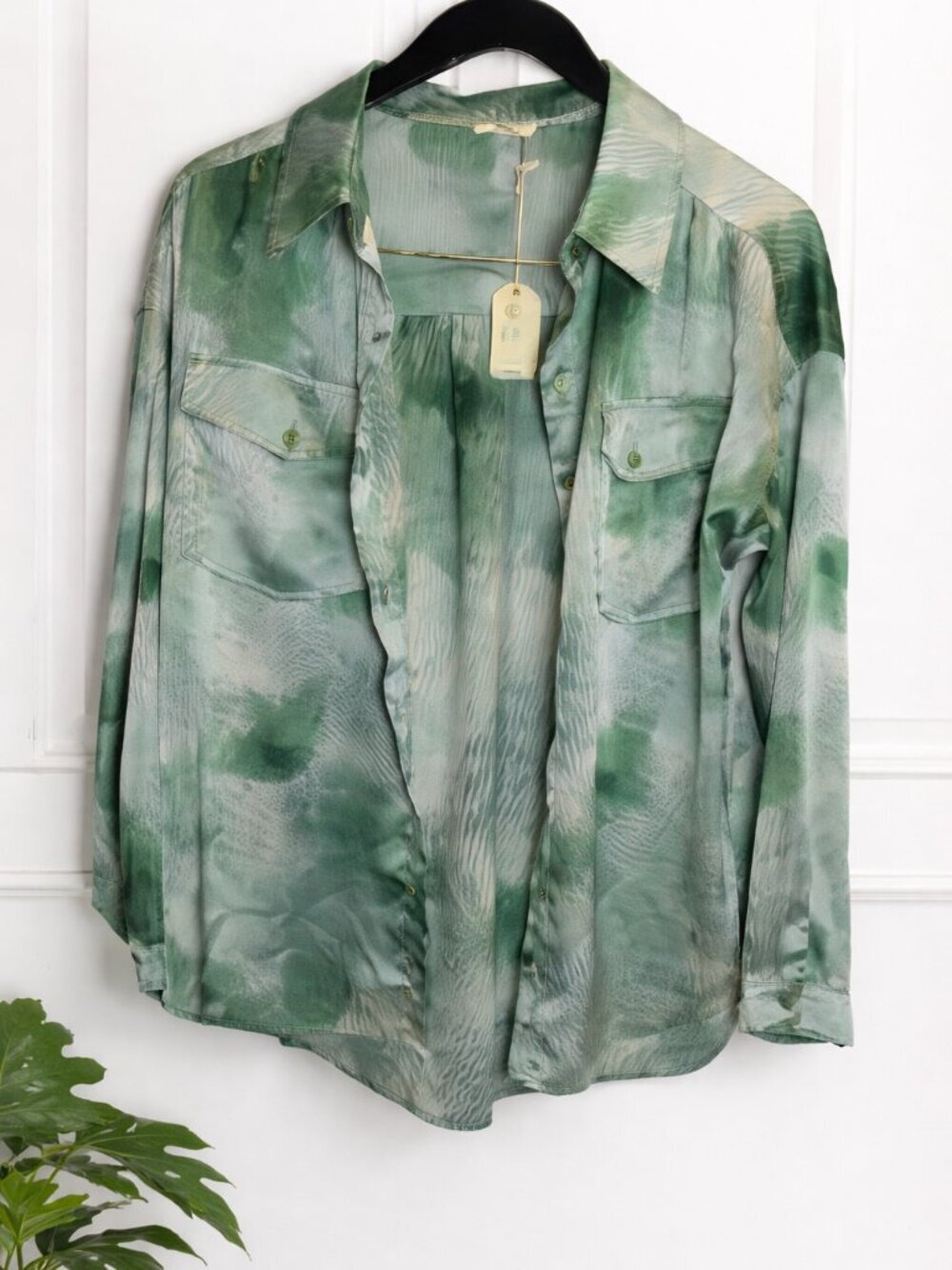 NWT Jodifl Green Tie Dye Satin Button Down Blouse Lightweight Shirt M